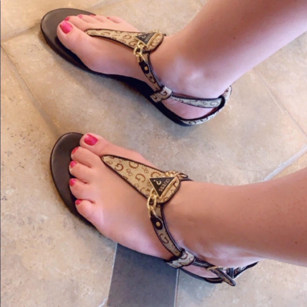 Sizing of guess sandals already purchased